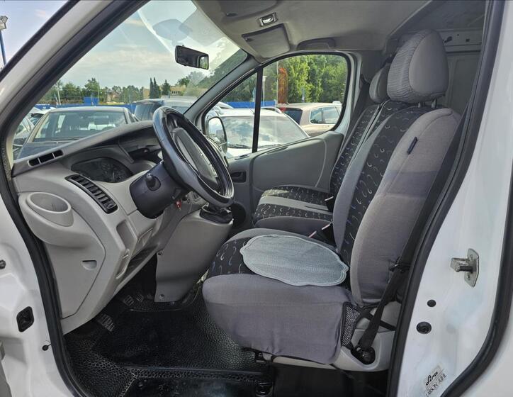 Renault Trafic 9