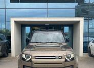 Land Rover Defender 5