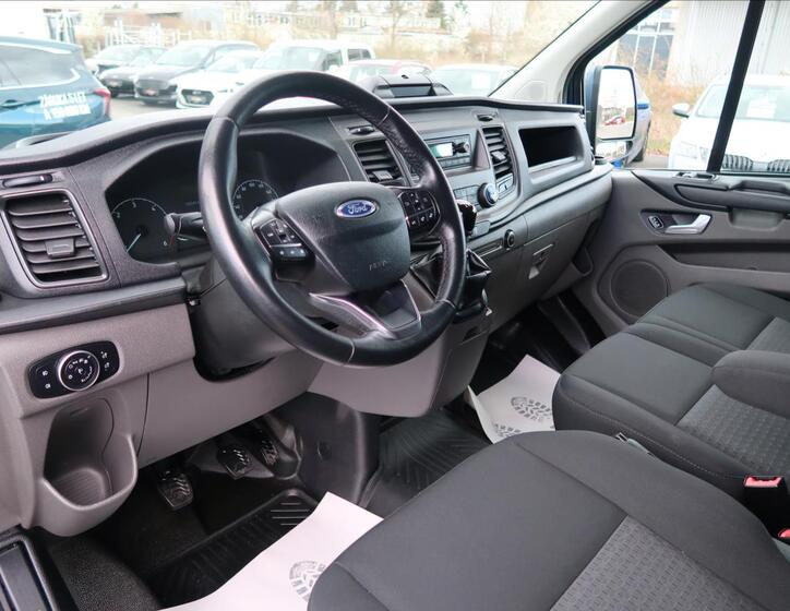 Ford Transit Custom 9