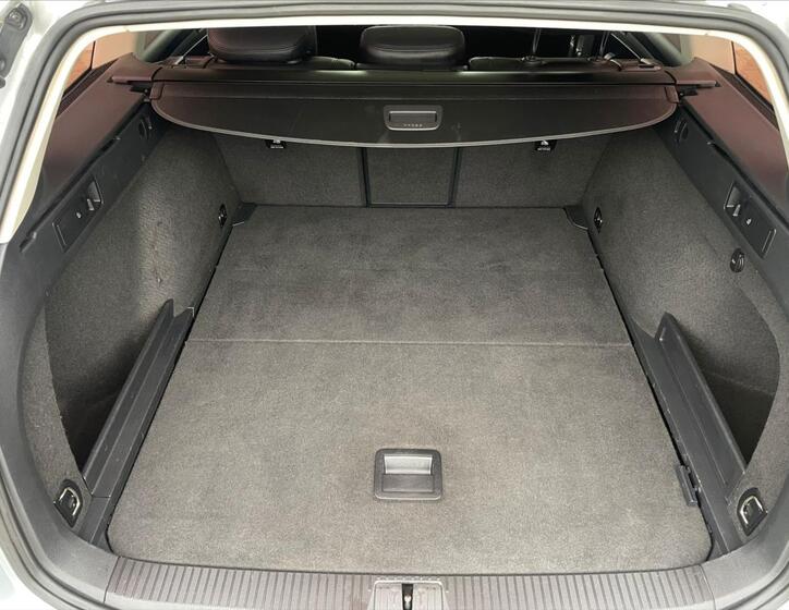 Volkswagen Passat 10