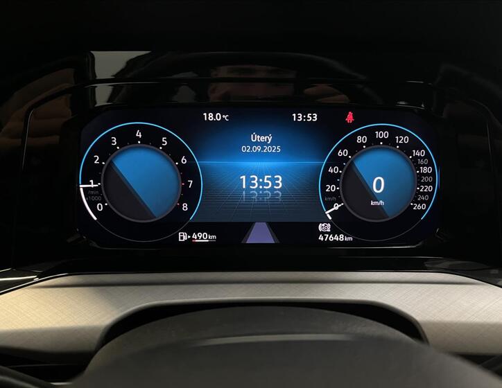 Volkswagen Golf 11