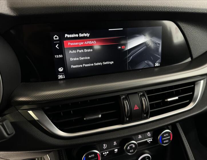 Alfa Romeo Stelvio 33