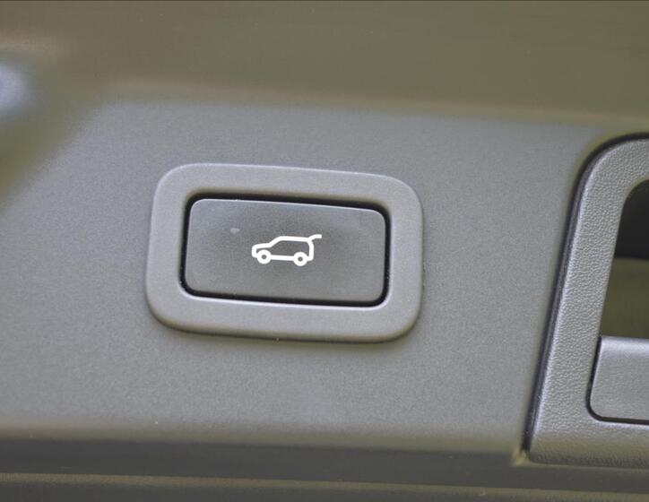 Land Rover Range Rover Velar 14
