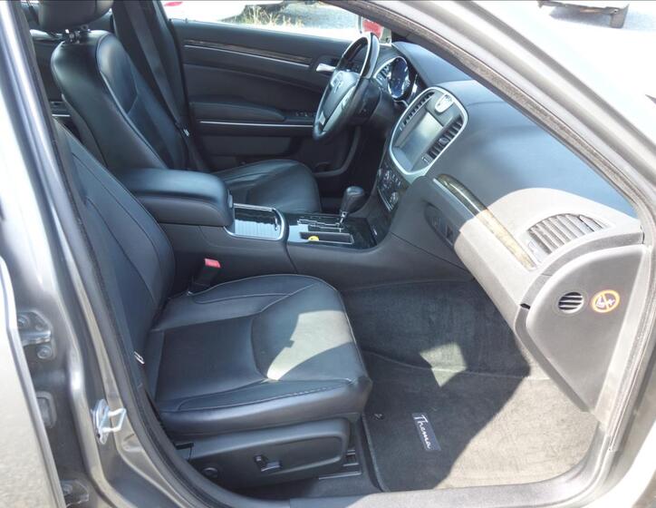 Lancia Thema 13