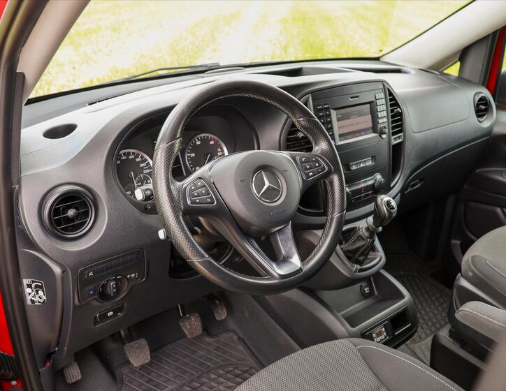 Mercedes-Benz Vito 33
