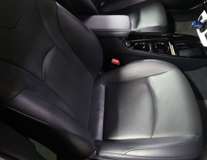 Toyota Prius 13