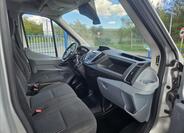 Ford Transit 8