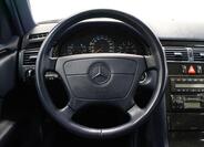 Mercedes-Benz Třídy E 17