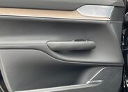 Volvo EX90 21