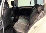 Volkswagen Golf 9