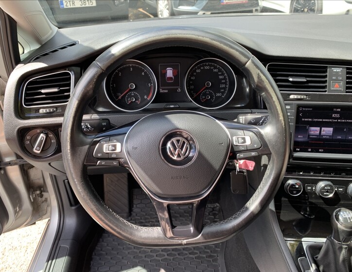 Volkswagen Golf 9