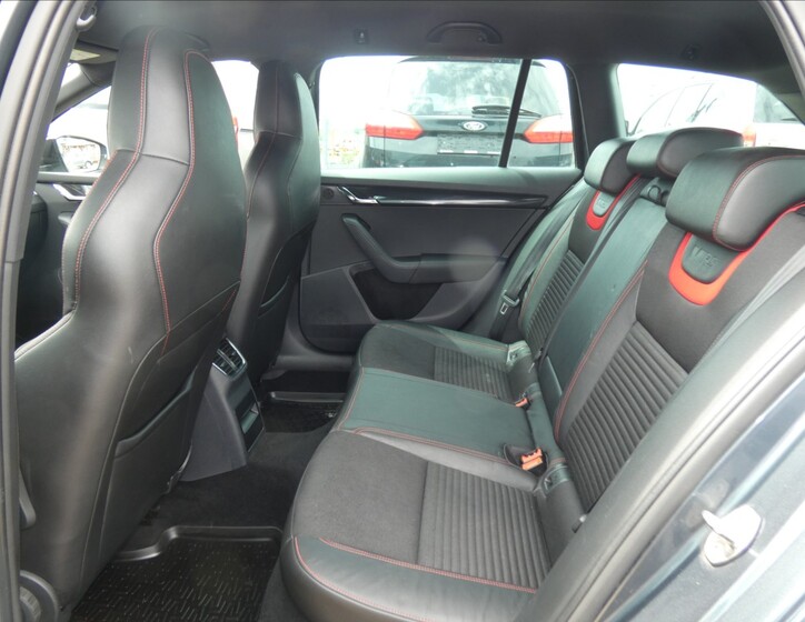 Škoda Octavia 15