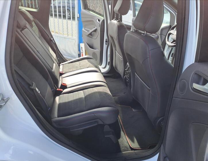 Ford Kuga 7