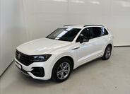 Volkswagen Touareg 1