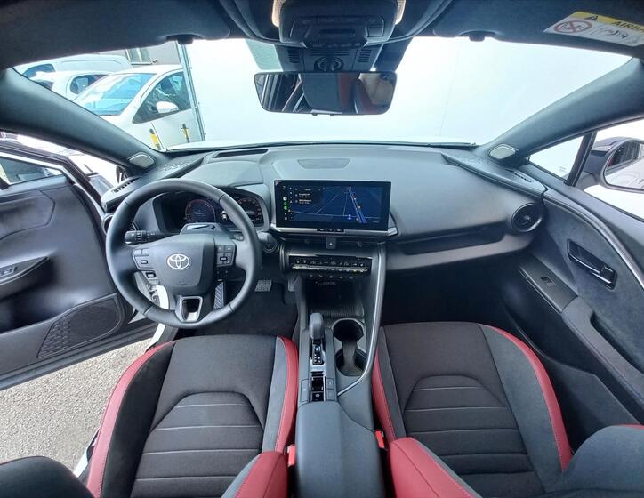 Toyota C-HR 12