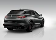 Alfa Romeo Stelvio 4