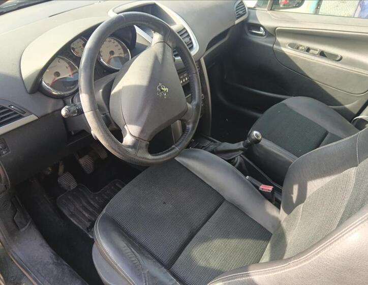 Peugeot 207 19