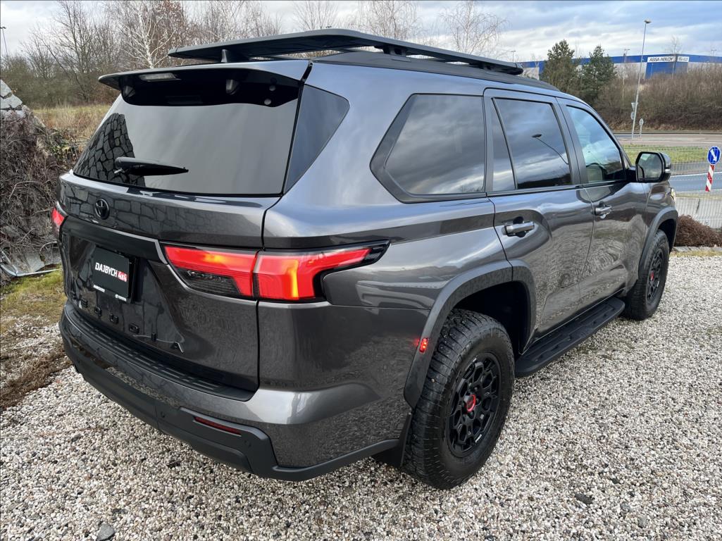 Toyota Sequoia