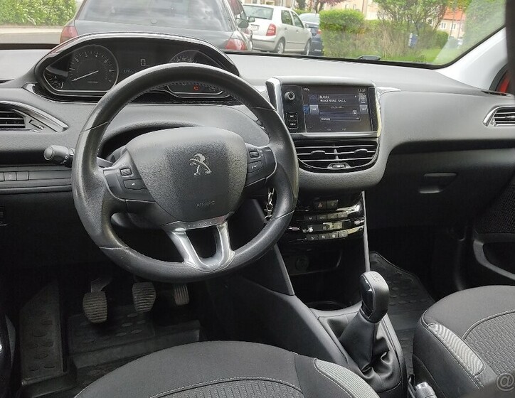 Peugeot 208 4