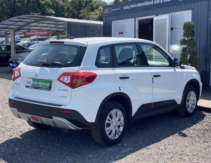 Suzuki Vitara 6