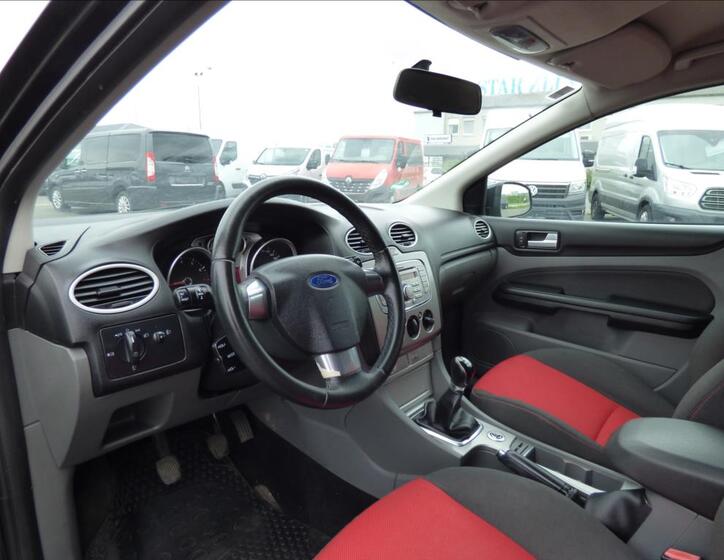 Ford Focus 16