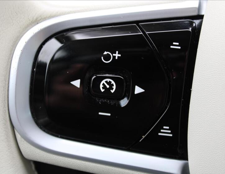 Volvo V90 19