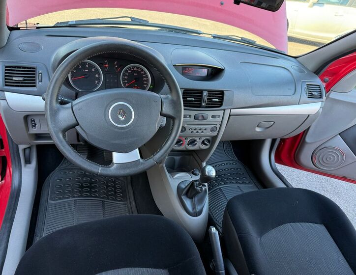 Renault Thalia 8