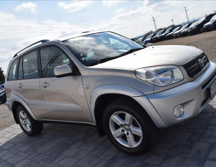 Toyota RAV4 4