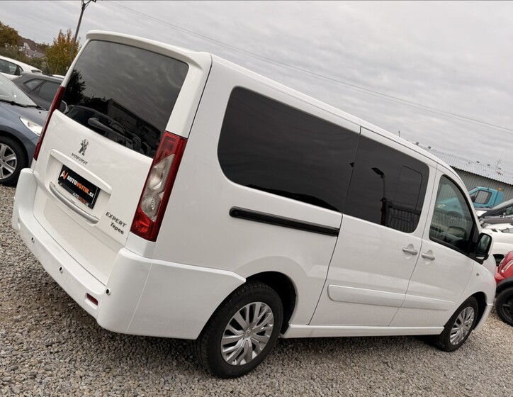 Peugeot Expert 5