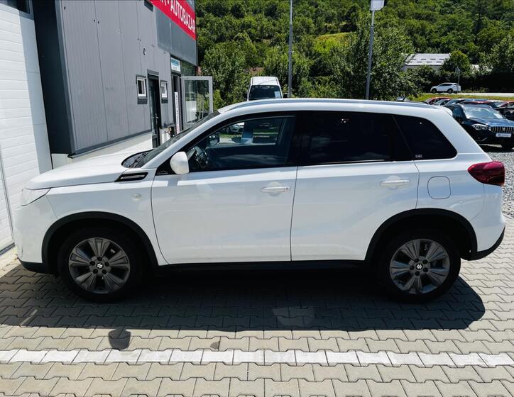Suzuki Vitara 10