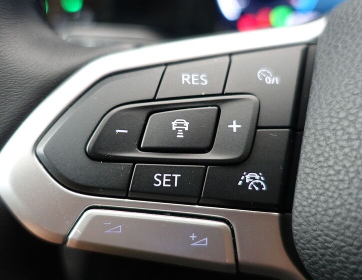 Volkswagen Golf 30