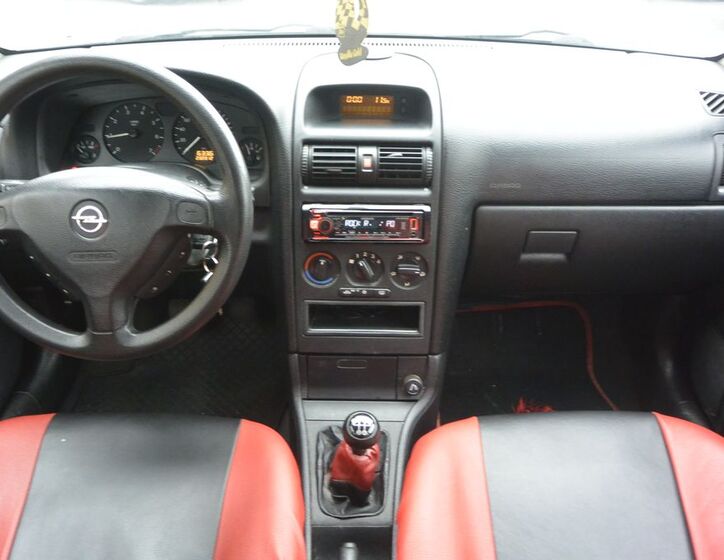 Opel Astra 11