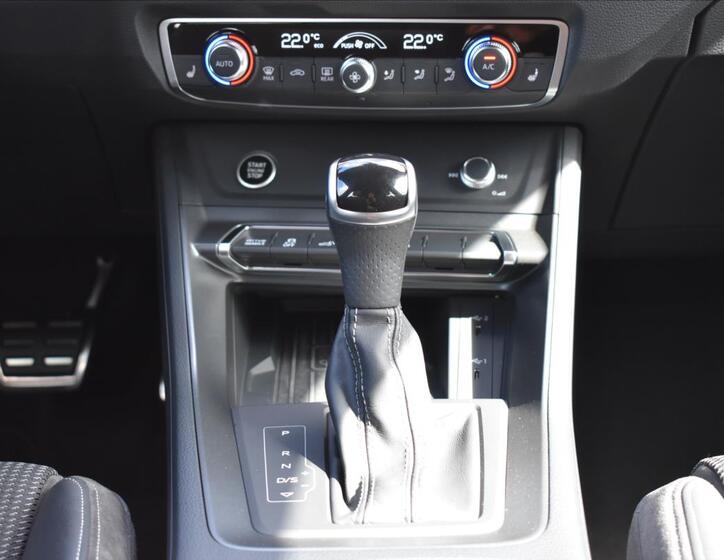 Audi Q3 19