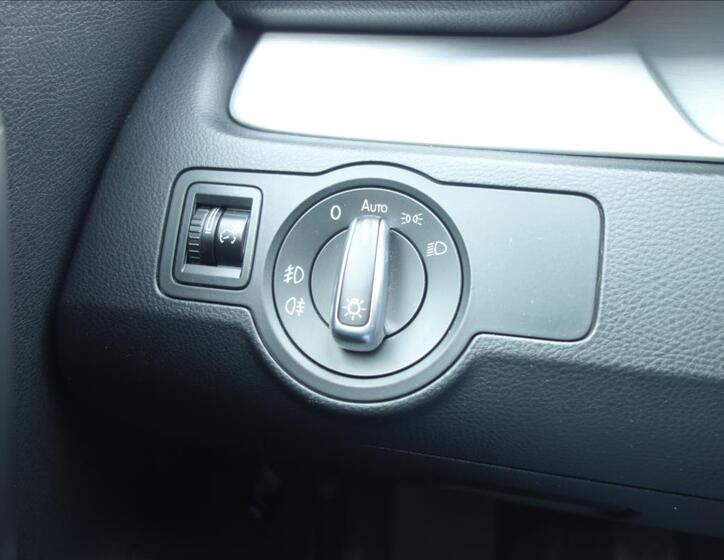 Volkswagen Passat 35