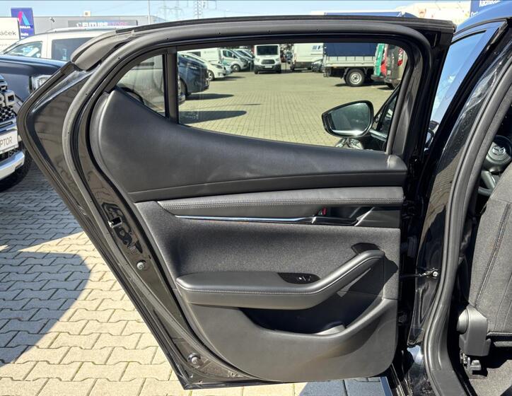Mazda 3 13