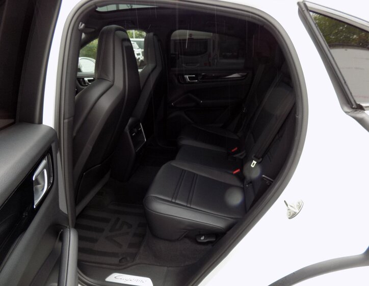 Porsche Cayenne 11