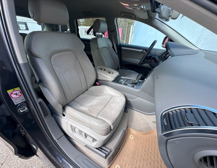 Audi Q7 13