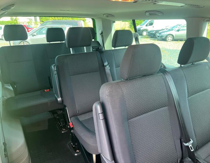 Volkswagen Caravelle 11
