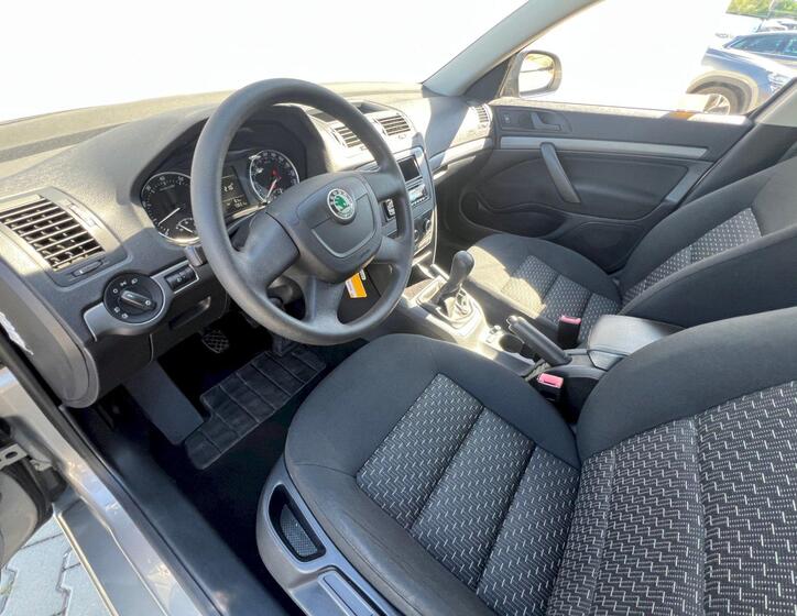 Škoda Octavia 10
