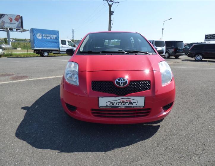 Toyota Yaris 8