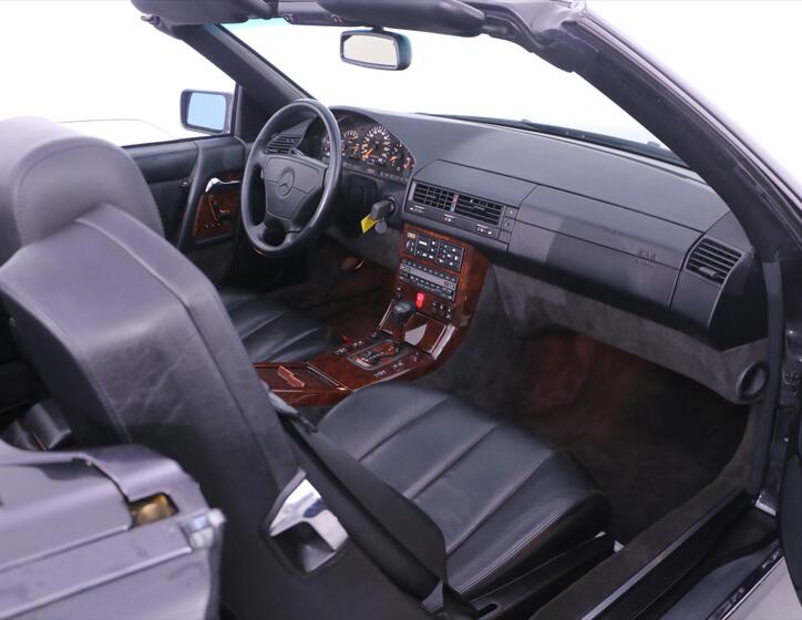 Mercedes-Benz SL 44