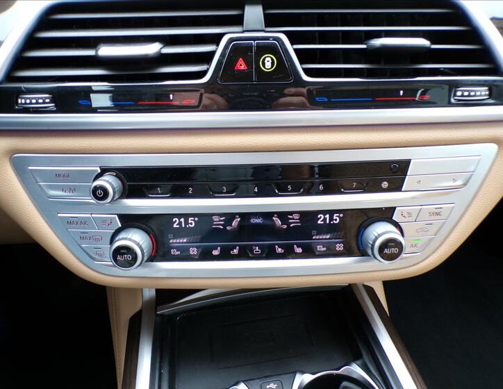 BMW Řada 7 14