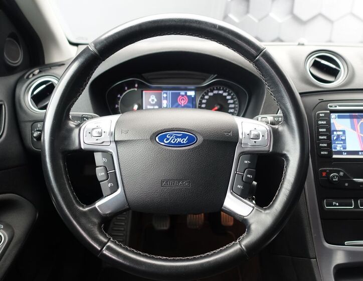 Ford Mondeo 8