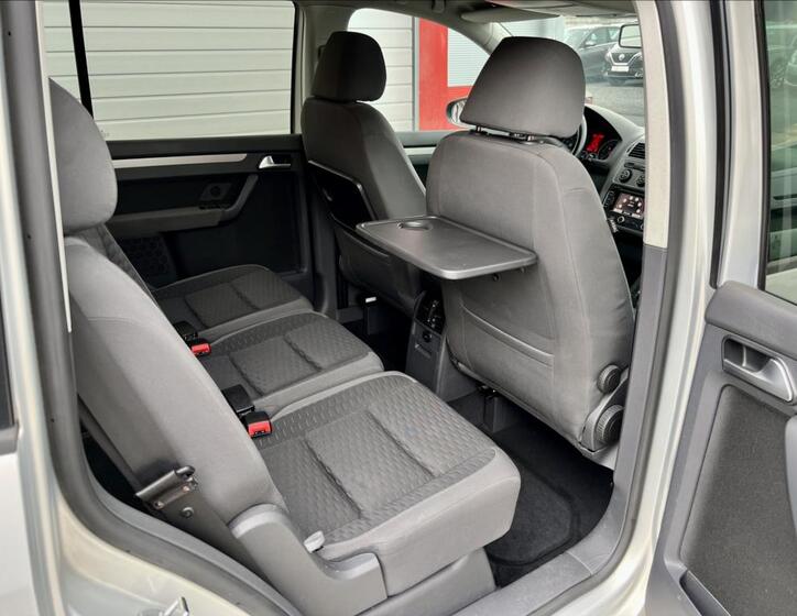Volkswagen Touran 19