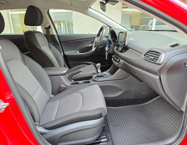 Hyundai i30 21