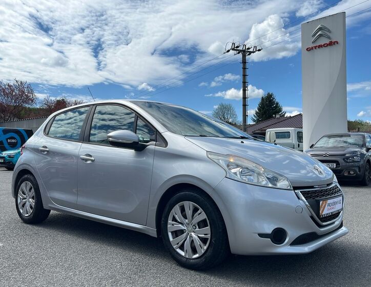 Peugeot 208 12