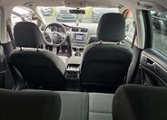 Volkswagen Golf 28