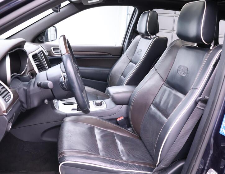 Jeep Grand Cherokee 14