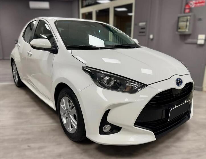 Toyota Yaris 1