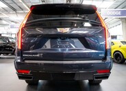 Cadillac Escalade 4